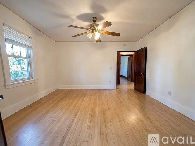 West Saint Paul Apartment: 930 Dodd Rd