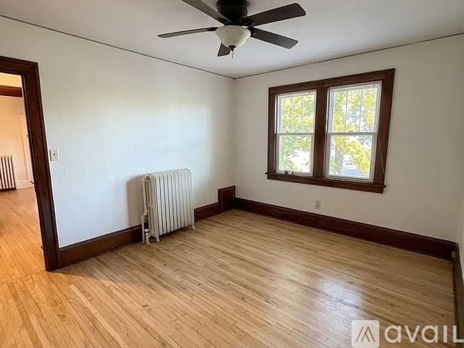 West Saint Paul Apartment: 930 Dodd Rd