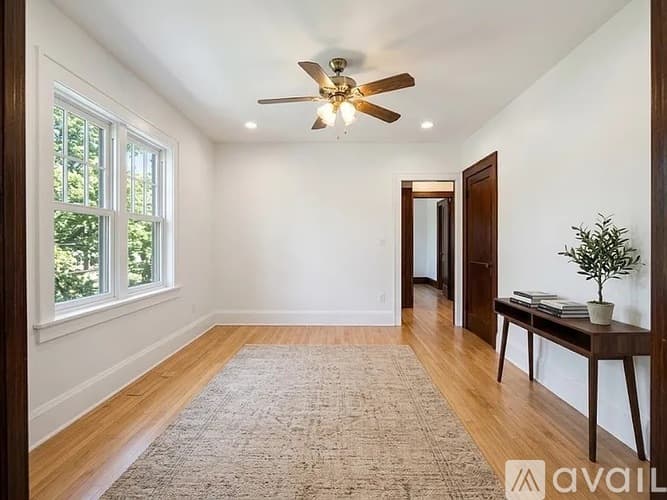 West Saint Paul Apartment: 930 Dodd Rd