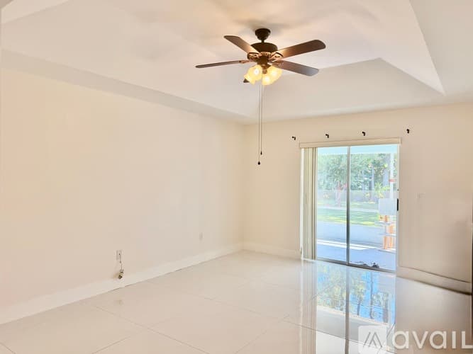 Palm Coast House: 42 Potterville Lane