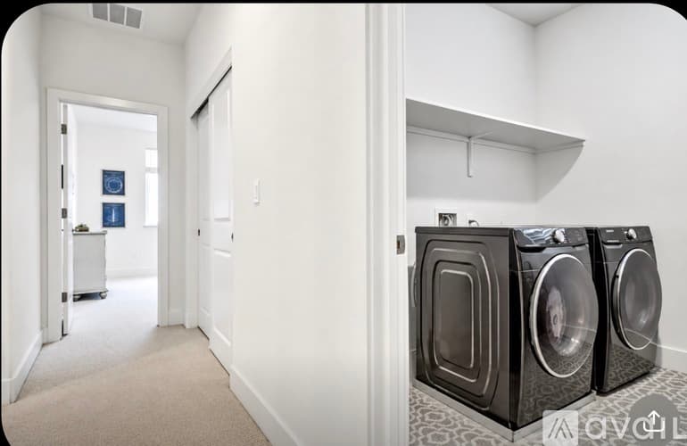 Brentwood House: 245 Sespe Creek Avenue