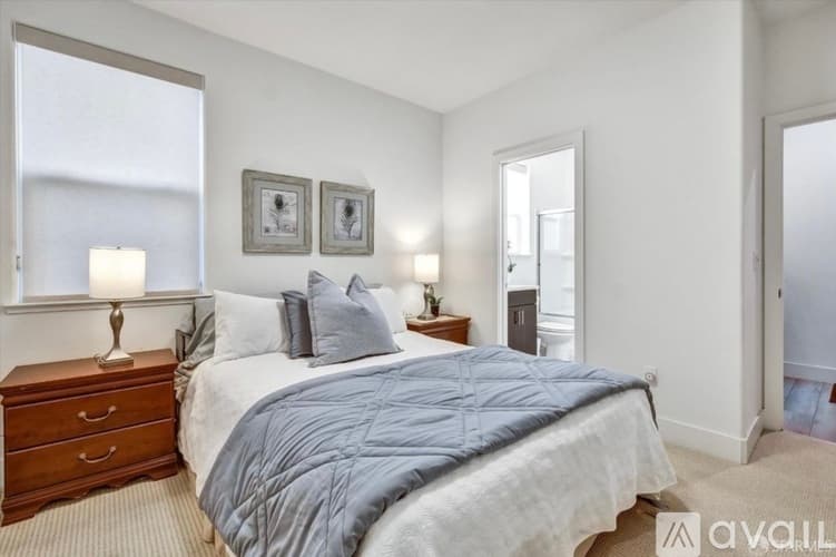 Brentwood House: 245 Sespe Creek Avenue