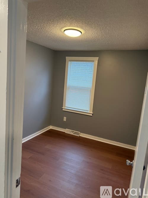 New Bedford Apartment: 67 Foster Street