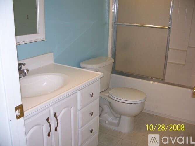 Oakdale House: 446 West J Street