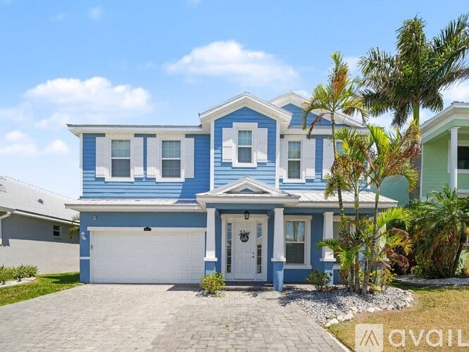 Apollo Beach House: 6417 Key Island Avenue