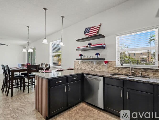 Apollo Beach House: 6417 Key Island Avenue