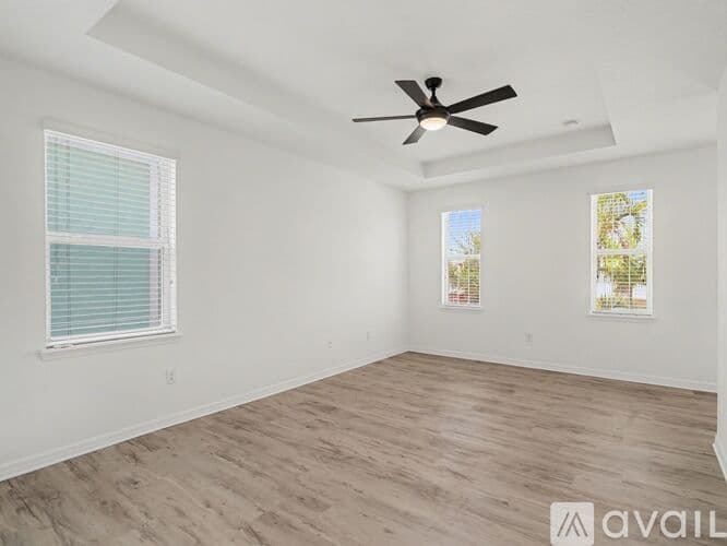 Apollo Beach House: 6417 Key Island Avenue