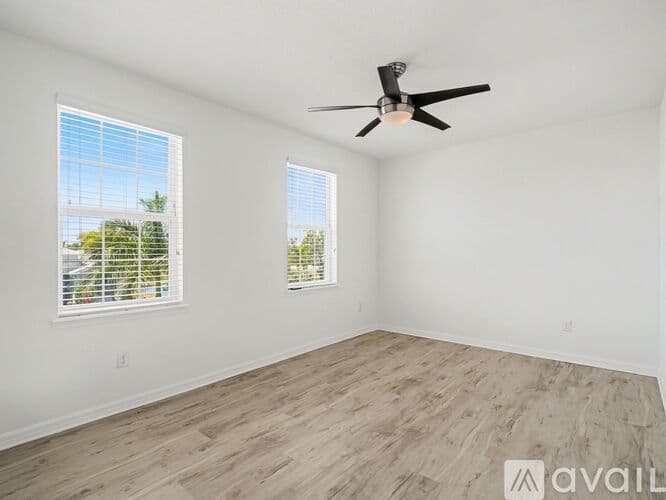 Apollo Beach House: 6417 Key Island Avenue