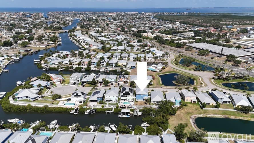Apollo Beach House: 6417 Key Island Avenue