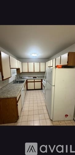 Bridgewater Condo: 107 Stratford Place