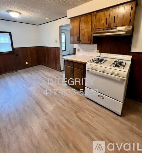 Springfield House: 2306 N Prospect Ave