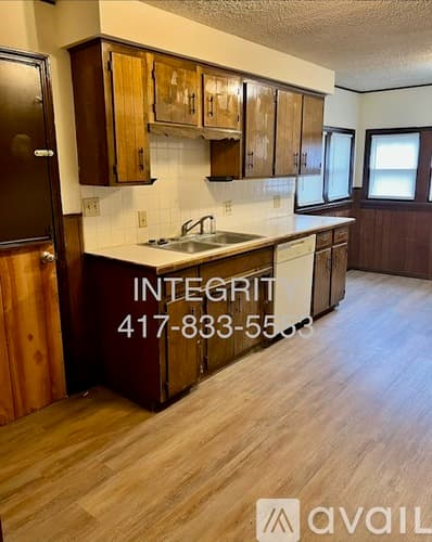 Springfield House: 2306 N Prospect Ave