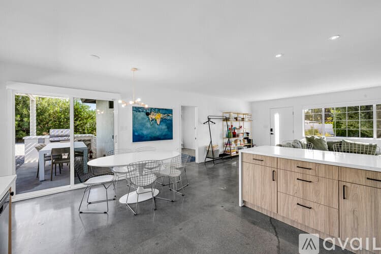 Palm Springs House: 2357 N Viminal Rd