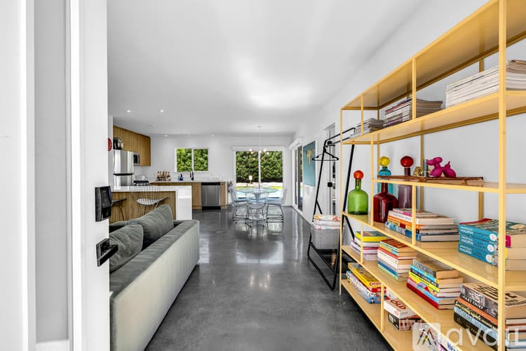 Palm Springs House: 2357 N Viminal Rd