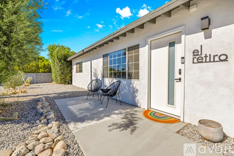 Palm Springs House: 2357 N Viminal Rd