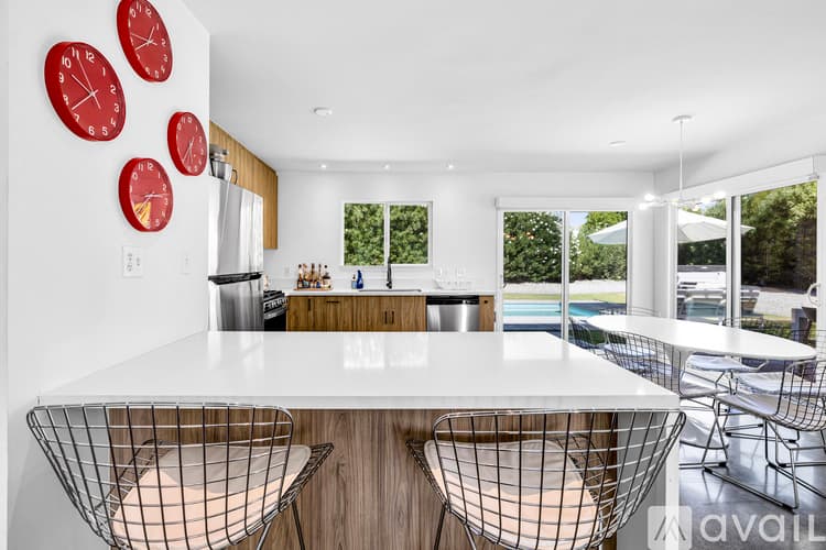 Palm Springs House: 2357 N Viminal Rd