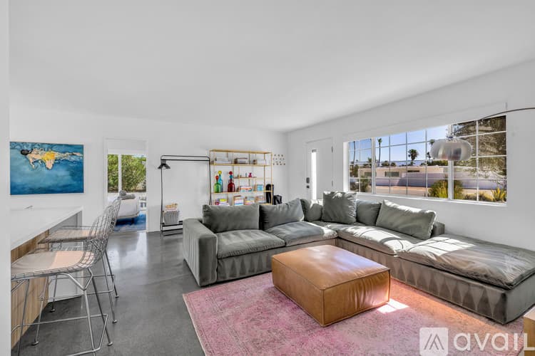 Palm Springs House: 2357 N Viminal Rd