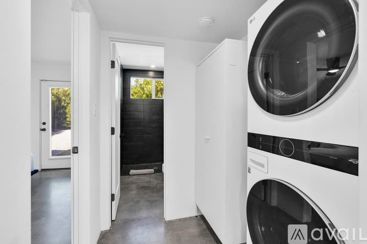 Palm Springs House: 2357 N Viminal Rd