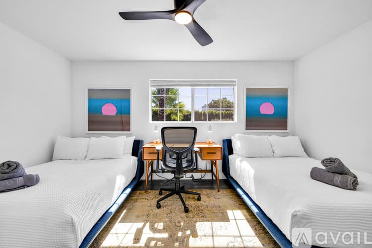 Palm Springs House: 2357 N Viminal Rd