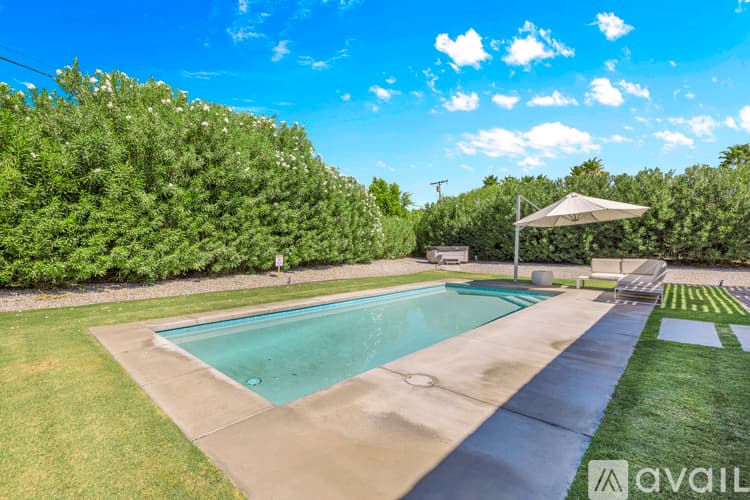 Palm Springs House: 2357 N Viminal Rd
