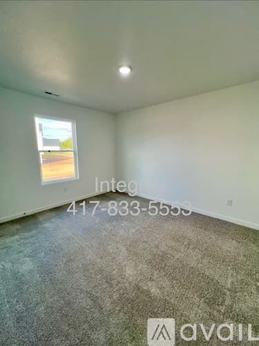 Willard House: 477 Stone Creek Rd