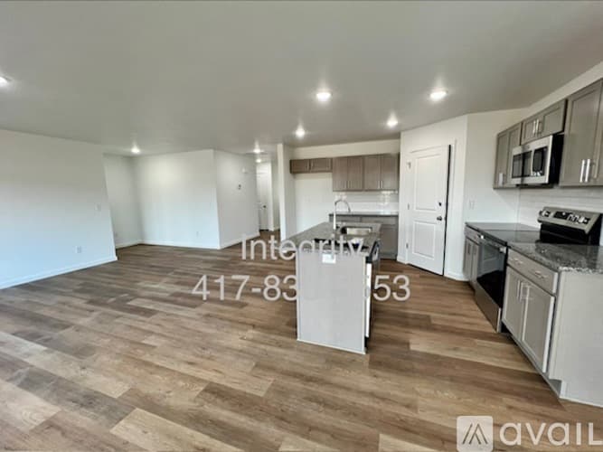 Willard House: 477 Stone Creek Rd