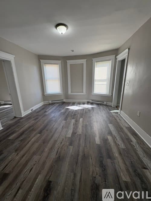 Waterbury Apartment: 56 Ashley St