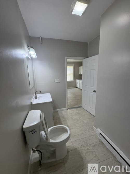 Waterbury Apartment: 56 Ashley St