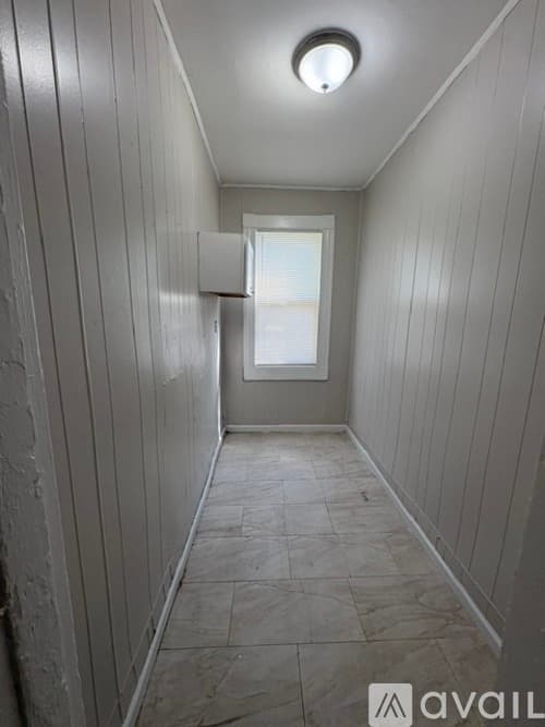 Waterbury Apartment: 56 Ashley St