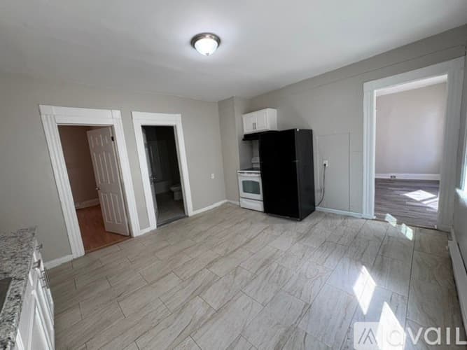 Waterbury Apartment: 56 Ashley St