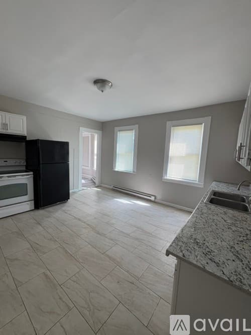 Waterbury Apartment: 56 Ashley St