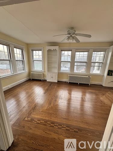 Ansonia Apartment: 164 Hodge Avenue