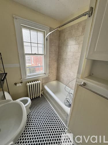 Ansonia Apartment: 164 Hodge Avenue