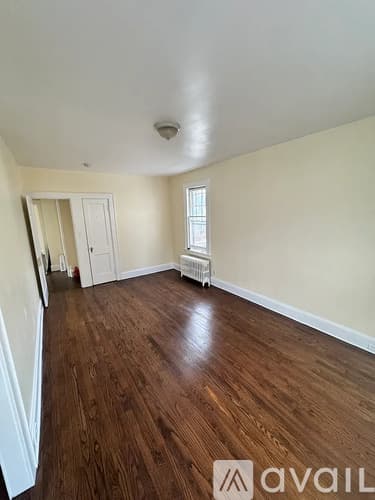 Ansonia Apartment: 164 Hodge Avenue