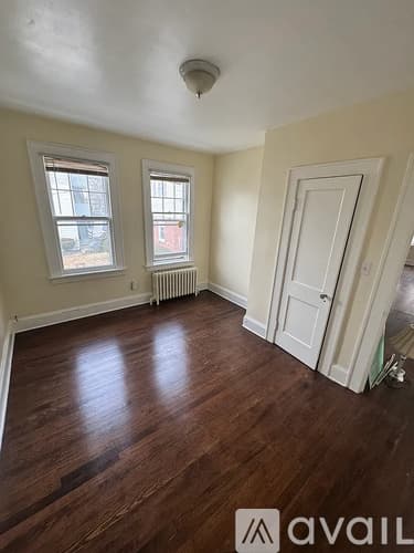 Ansonia Apartment: 164 Hodge Avenue