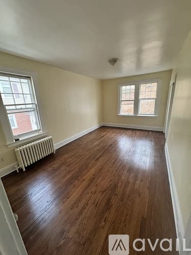 Ansonia Apartment: 164 Hodge Avenue