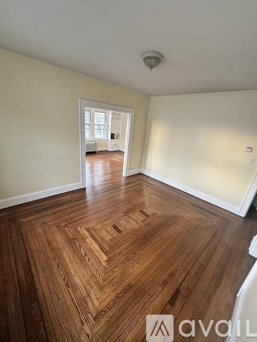 Ansonia Apartment: 164 Hodge Avenue
