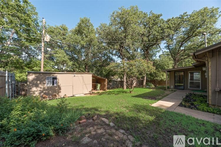 North Richland Hills House: 7100 Lowery Lane
