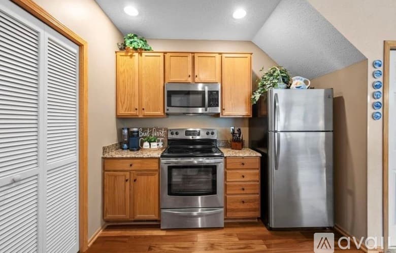 Apple Valley Townhome: 15030 Dunwood Trail