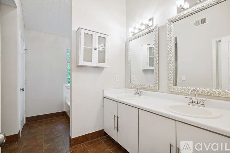 Ellenwood House: 3836 Riverview Bend Unit A