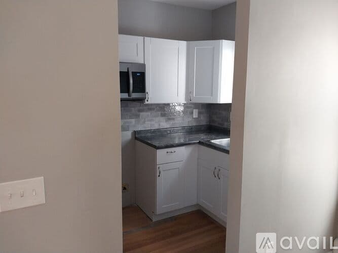 Boston Apartment: 7 Cushing Ave