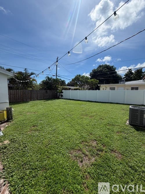Fort Lauderdale House: 4730 Northeast 3rd Avenue
