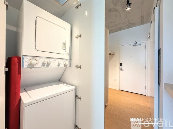 Chicago Condo: 1515 N Fremont St