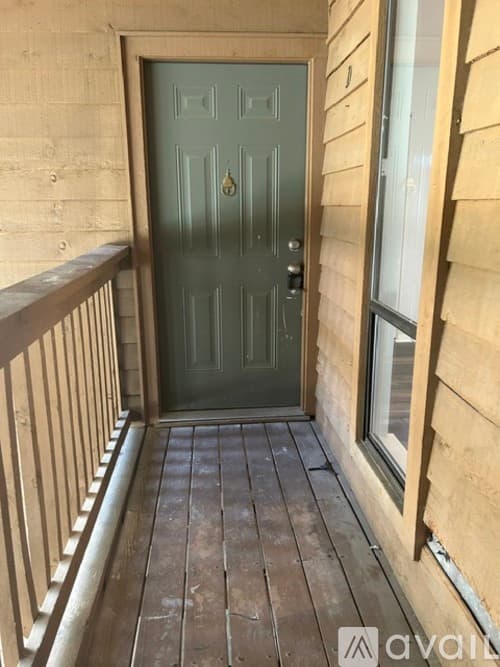 Columbia Condo: 207 Weddell St