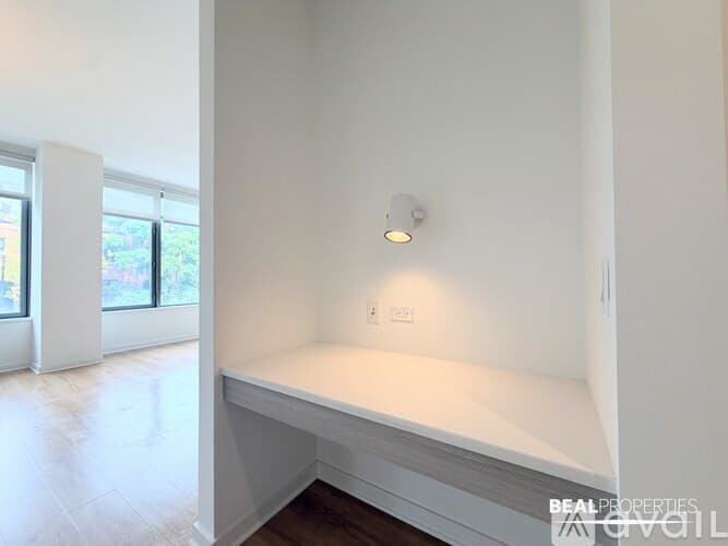 Chicago Apartment: 558 W Webster Ave