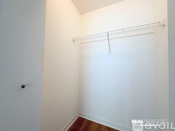 Chicago Apartment: 558 W Webster Ave