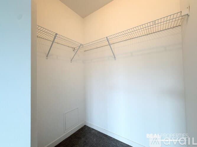 Chicago Condo: 558 W Webster Ave