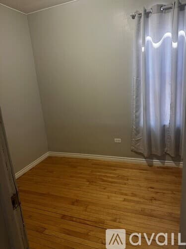 Chicago Apartment: 2304 North Kildare Avenue
