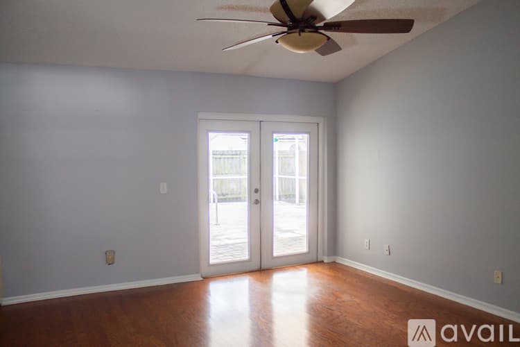 Valrico House: 1135 Hardwood Drive