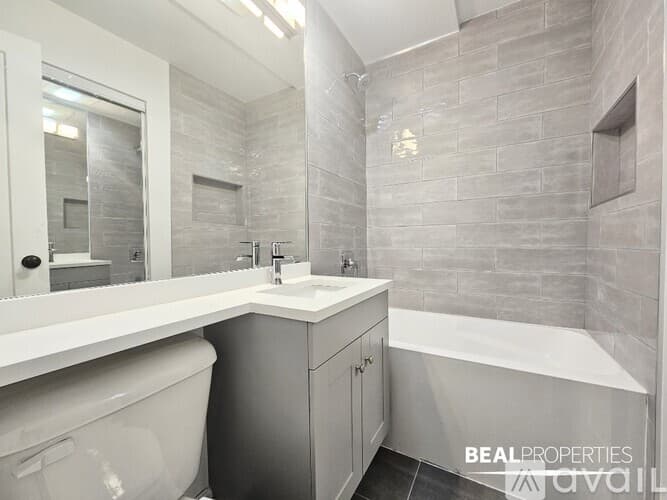 Chicago Condo: 555 W Stratford Pl